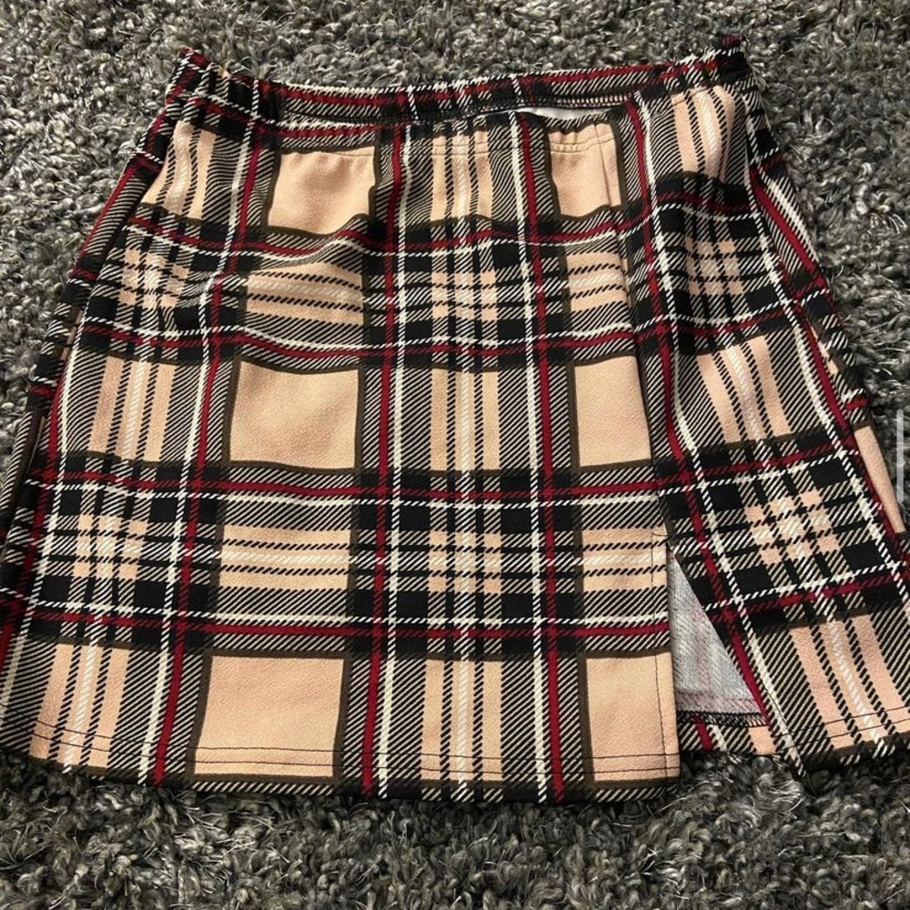 Very light weight mini skirt.